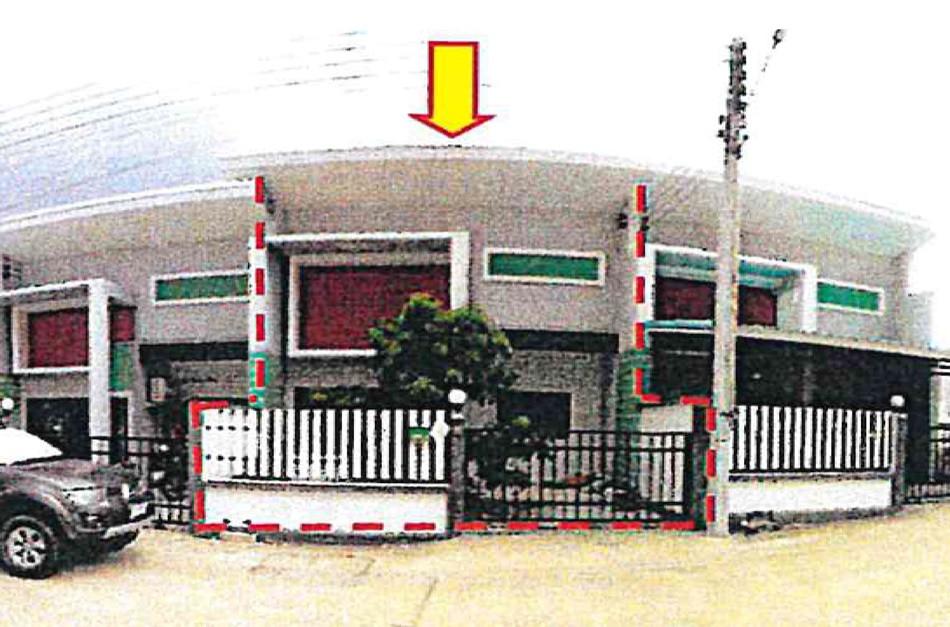 ทรัพย์ธนาคารโดย GHB ทาวน์เฮาส์ ร่มเย็น 2 ปลวกแดง-วังตาผิน (Romyen 2 Pluakdaeng-Wangtapin) 