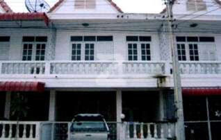ทรัพย์ธนาคารโดย ธอส. ทาวน์เฮาส์  บ้านบึง ชลบุรี 